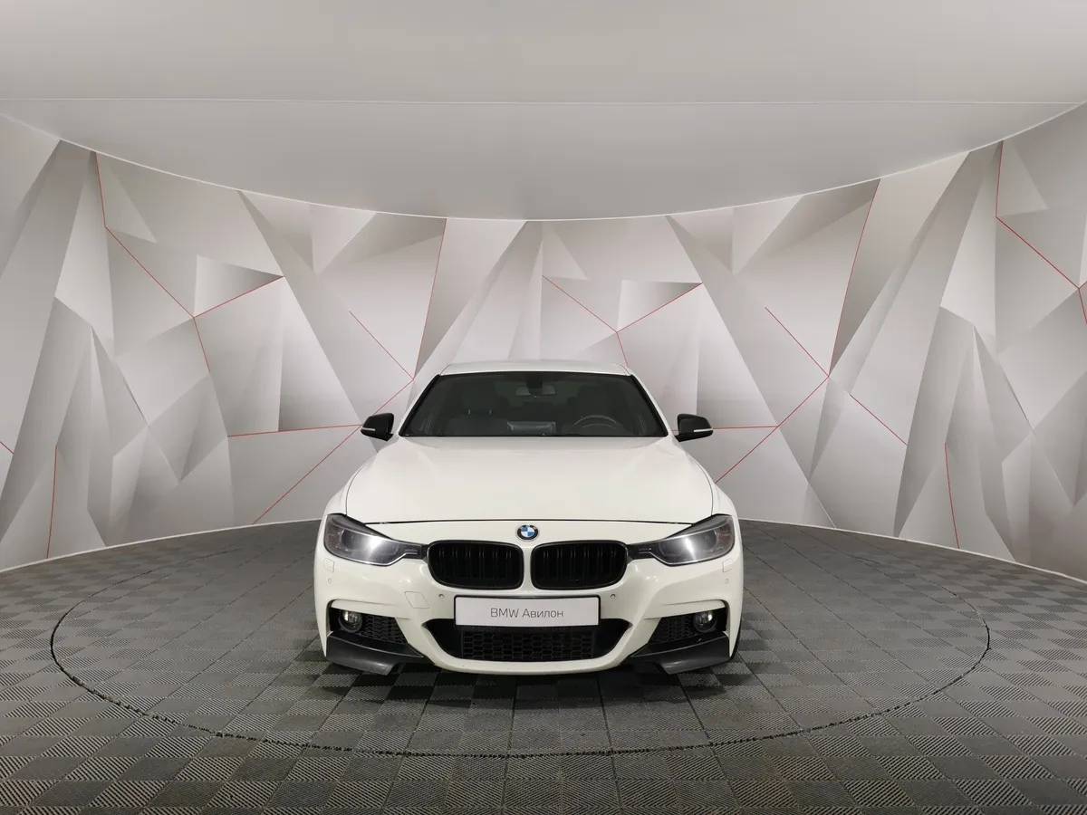 BMW 3 серия 320i xDrive AT (184 л.с.) M Sport Белый в АВИЛОН. Слайд №3
