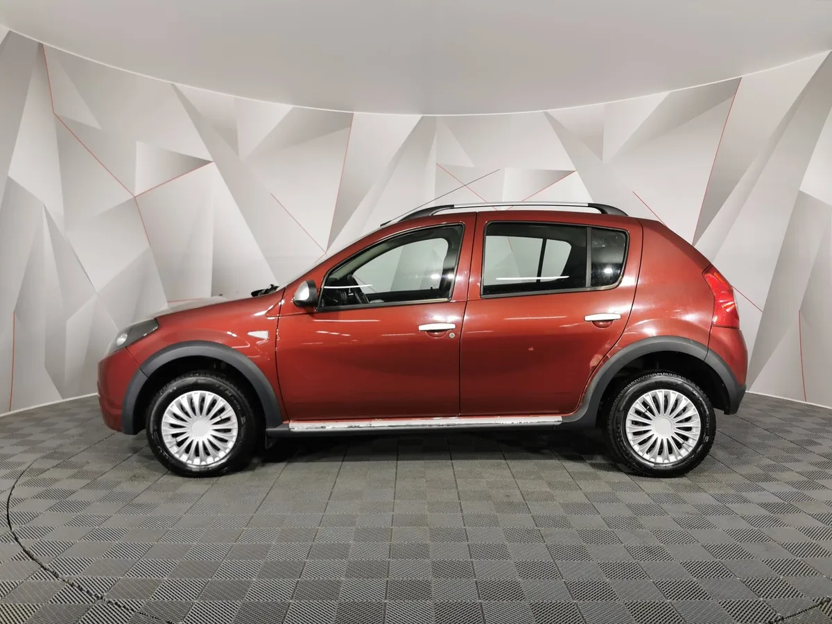 Renault Sandero 1.6 AT (103 л.с.) Stepway Красный в АВИЛОН. Слайд №5