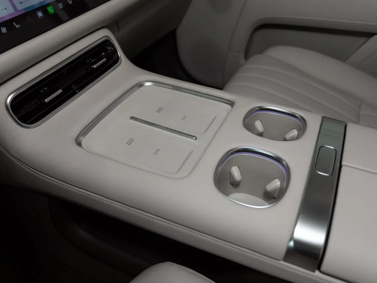 GAC S9 1.5h DHT 4WD (340 л.с.) Эс Икс Премиум Синий в АВИЛОН. Слайд №11