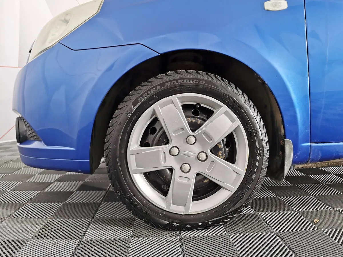 Chevrolet Aveo 1.4i MT (82 л.с.) Синий в АВИЛОН. Слайд №9