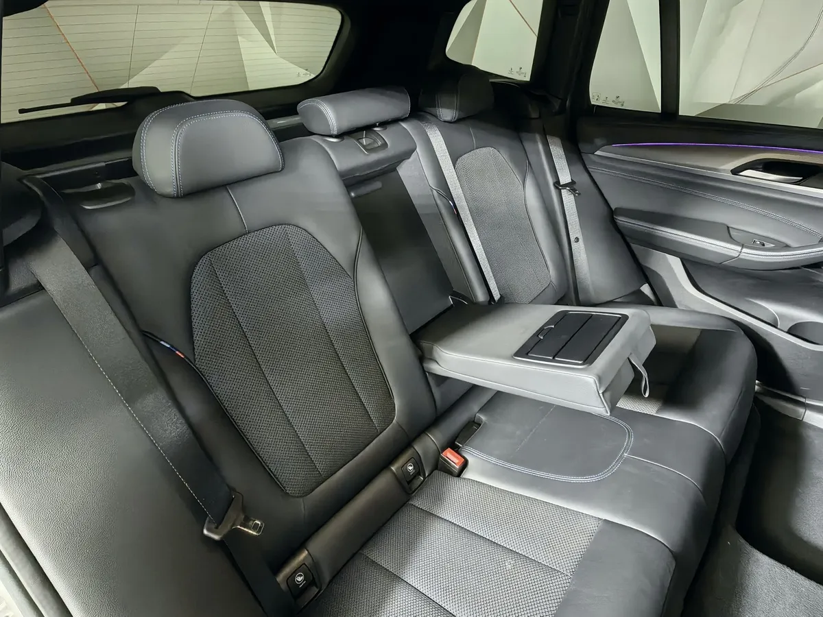 BMW X3 xDrive30i AT (249 л.с.) Белый в АВИЛОН. Слайд №14