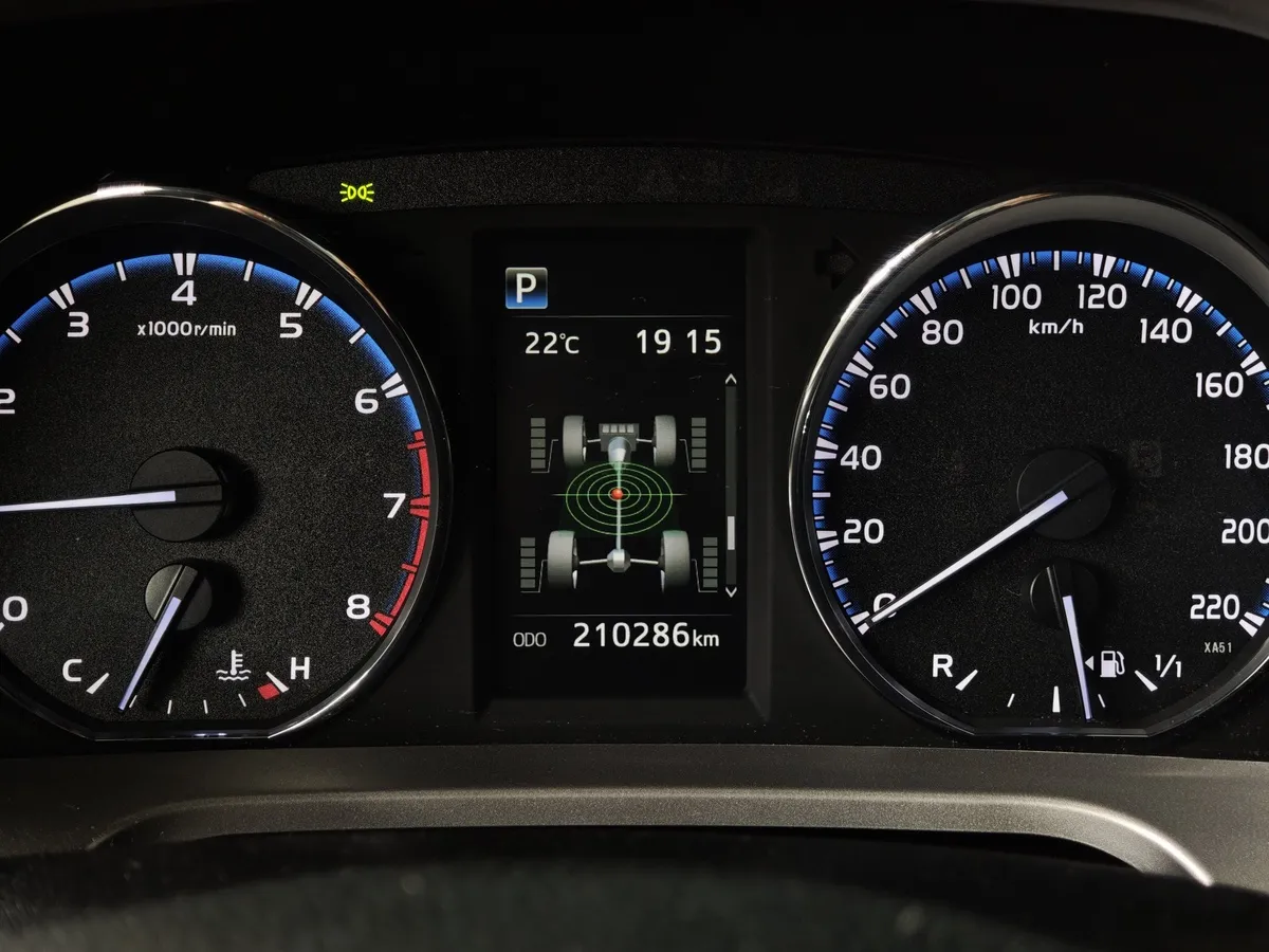 Toyota RAV4 2.5 AT 4WD (180 л.с.) Престиж Синий в АВИЛОН. Слайд №16