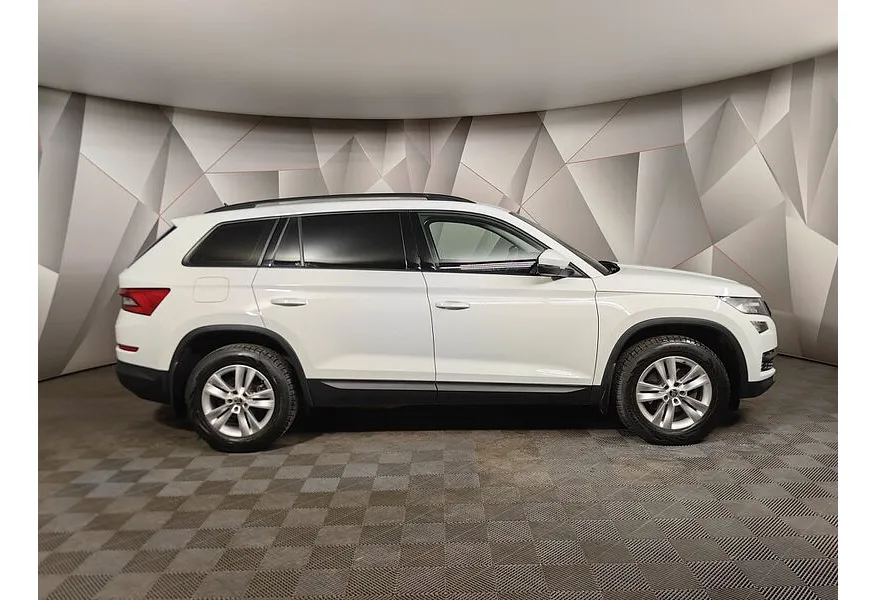 Skoda Kodiaq 1.4 TSI DSG (150 л.с.) Белый в АВИЛОН. Слайд №6