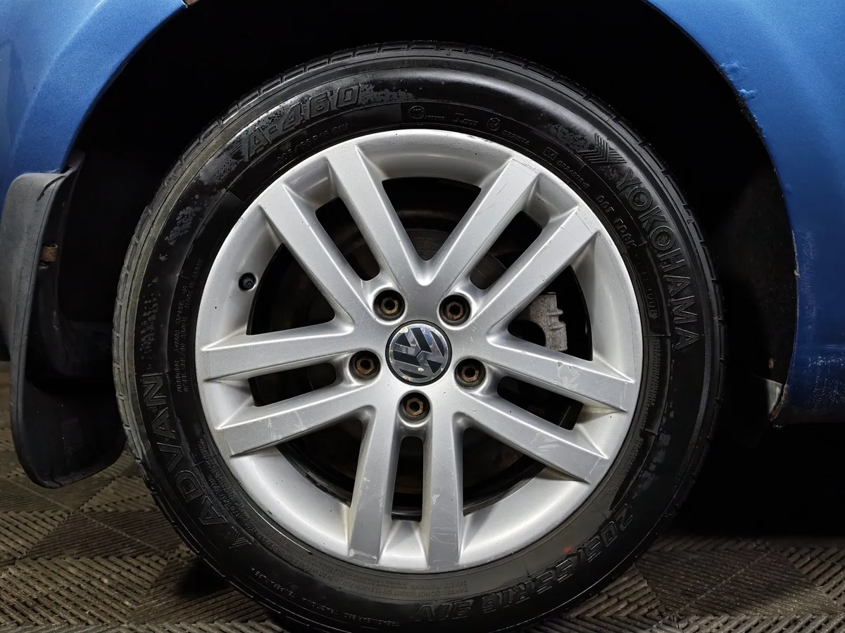 Volkswagen Golf 1.4 TSI MT (122 л.с.) Trendline Синий в АВИЛОН. Слайд №9