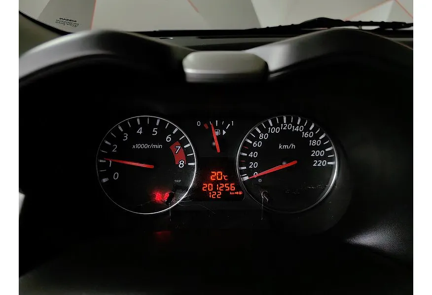 Nissan Note 1.6 AT (110 л.с.) Luxury Красный в АВИЛОН. Слайд №16