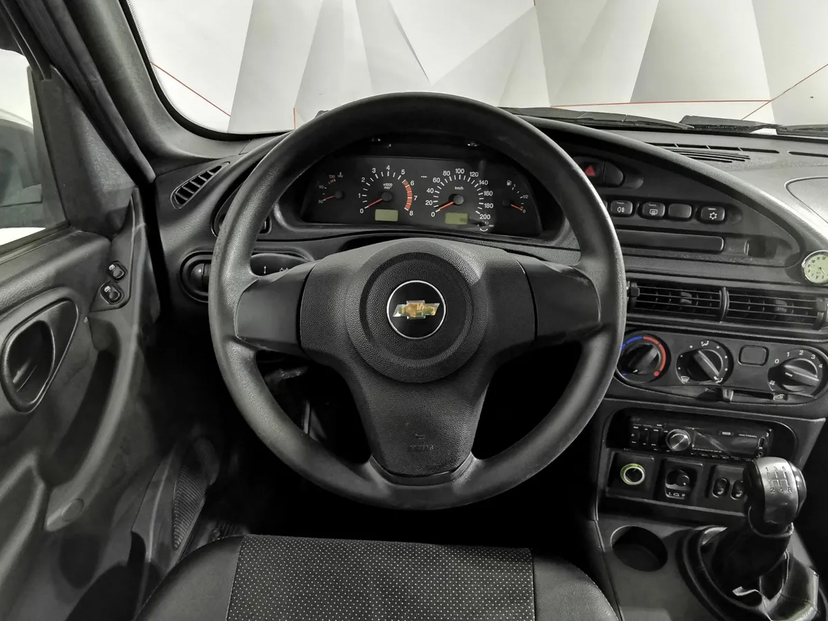 Chevrolet Niva 1.7 MT (80 л.с.) Коричневый в АВИЛОН. Слайд №19