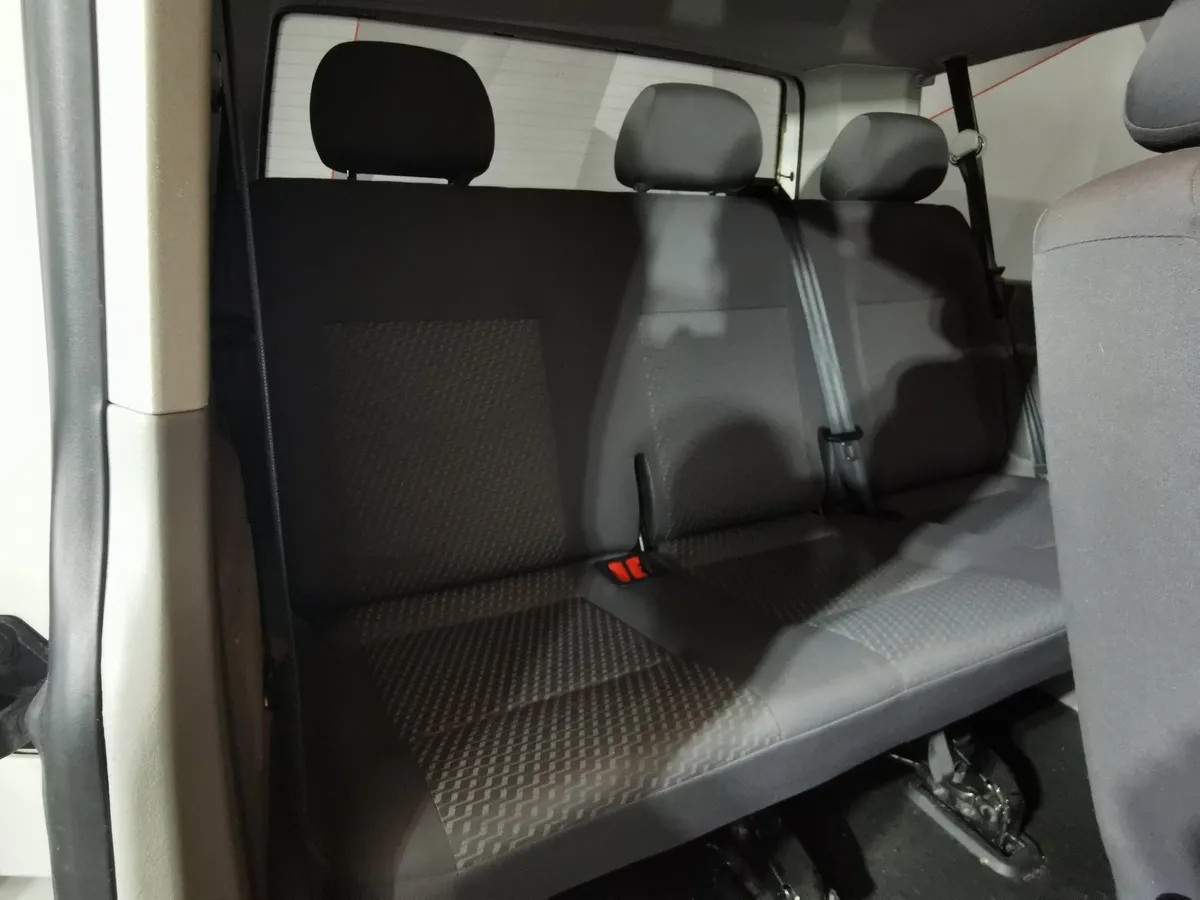 Volkswagen Caravelle 2.0 TDI MT L1 (102 л.с.) Comfortline Белый в АВИЛОН. Слайд №19