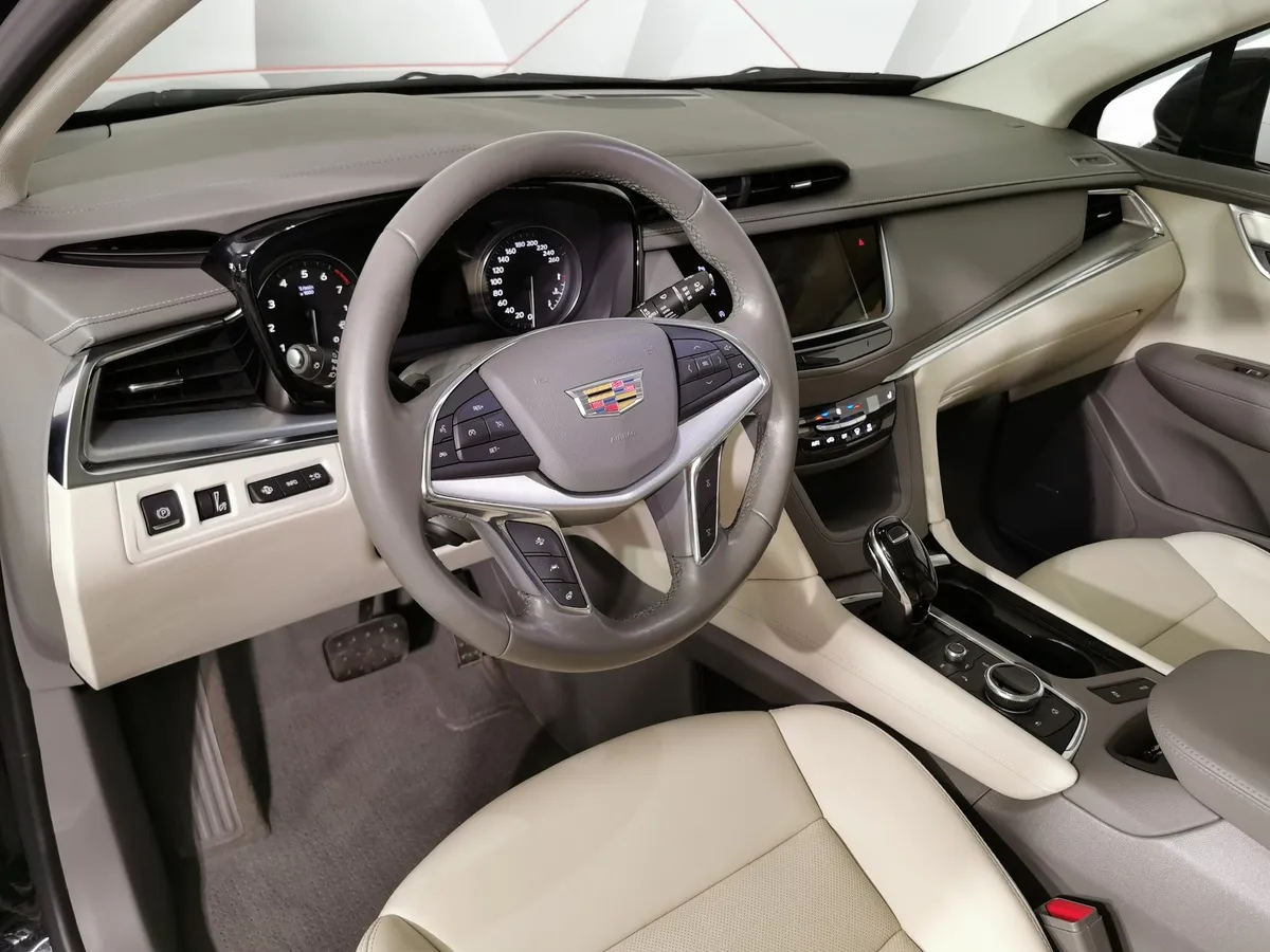 Cadillac XT5 2.0T АТ AWD (200 л.с.) Premium Luxury Черный в АВИЛОН. Слайд №18