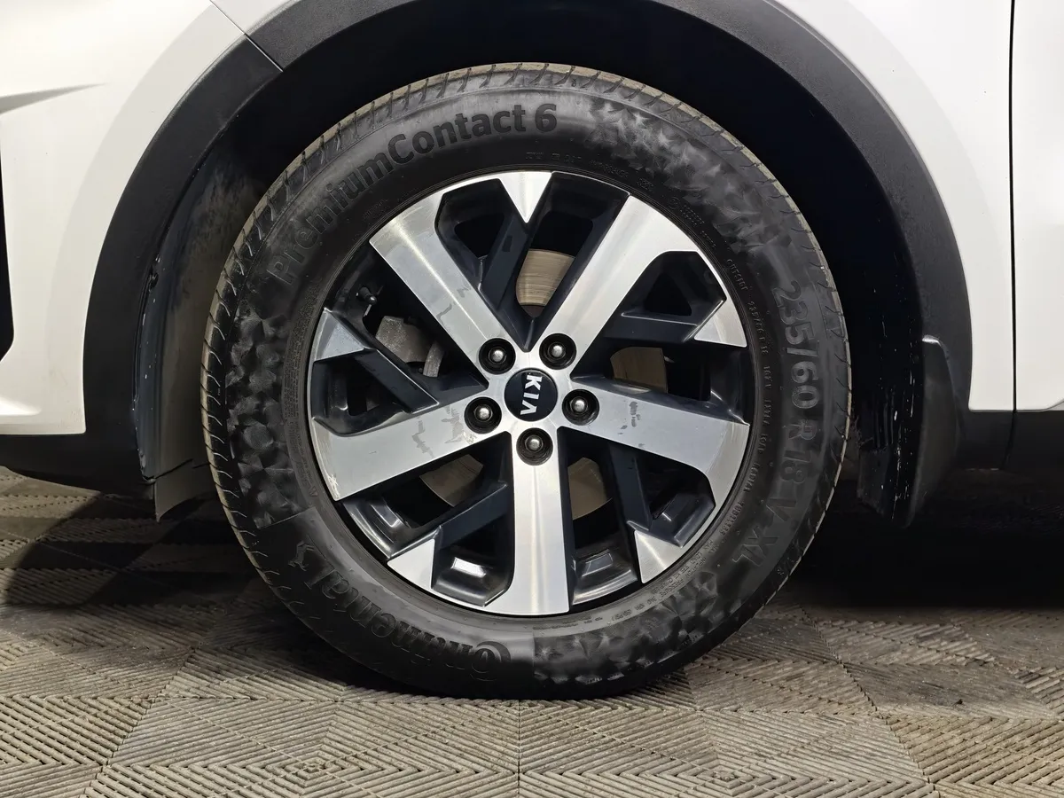 Kia Sorento 2.5 MPI 4WD AT (180 л.с.) Comfort Белый в АВИЛОН. Слайд №9