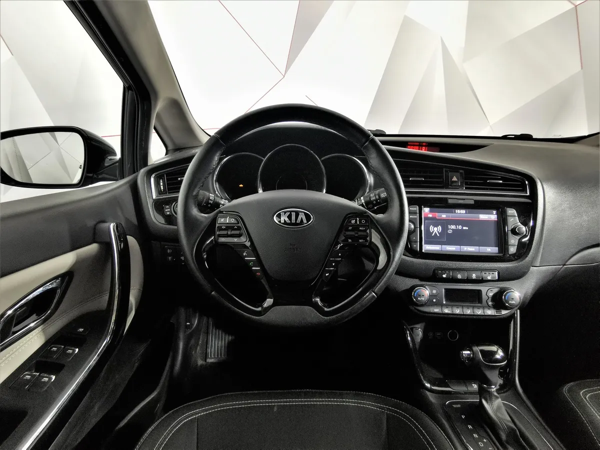 Kia Ceed 1.6 DCT (135 л.с.) Classic Серый в АВИЛОН. Слайд №19