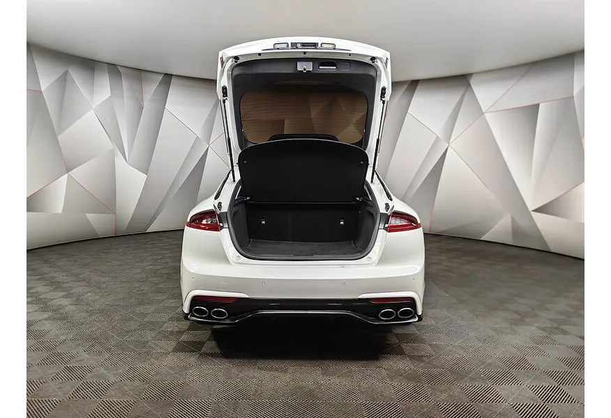 Kia Stinger 2.0 AT AWD (247 л.с.) Prestige Белый в АВИЛОН. Слайд №12
