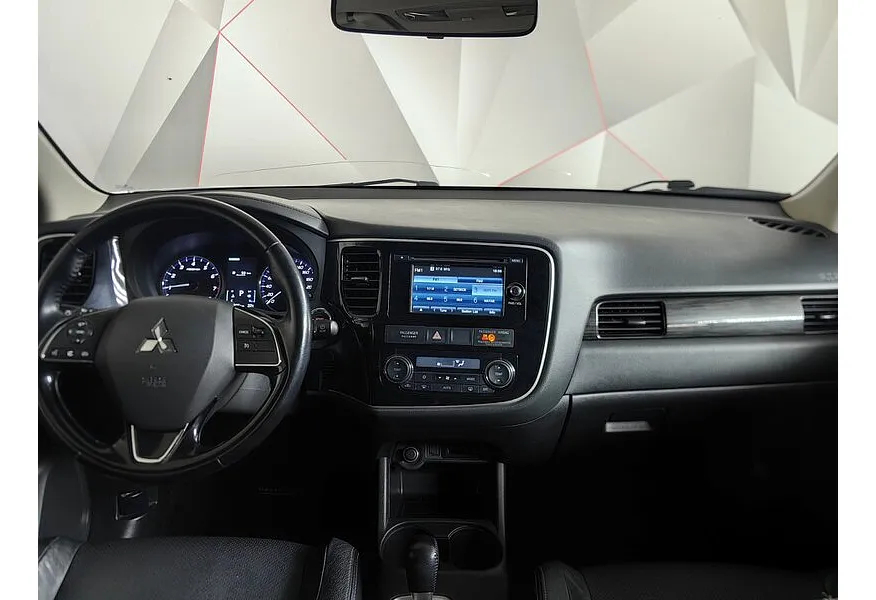 Mitsubishi Outlander 2.0 MIVEC CVT 4WD (146 л.с.) Invite Белый в АВИЛОН. Слайд №15