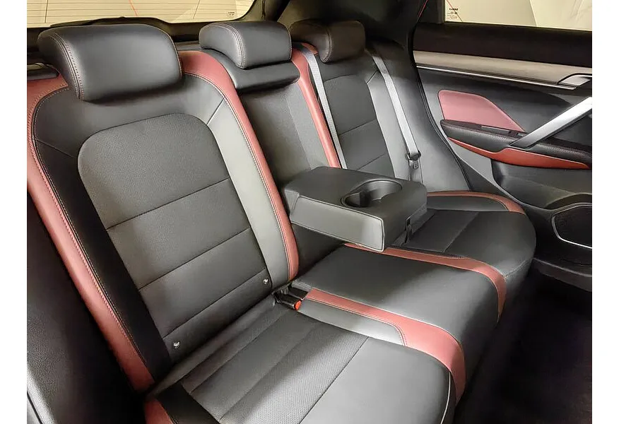 Geely Coolray 1.5T 7DCT 2WD (150 л.с.) Flagship Sport Красный в АВИЛОН. Слайд №16