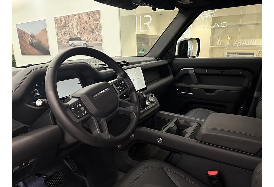 Land Rover Defender 3.0D AT (300 л.с.) HSE Черный в АВИЛОН. Слайд №6