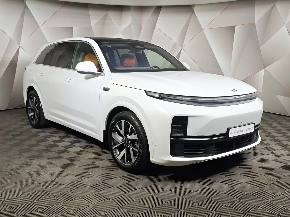 Li Auto L7 1.5 AT 4WD (449 л.с.) Pro Белый в АВИЛОН. Слайд №3