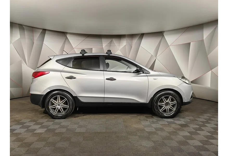 LIVE. Слайд №4