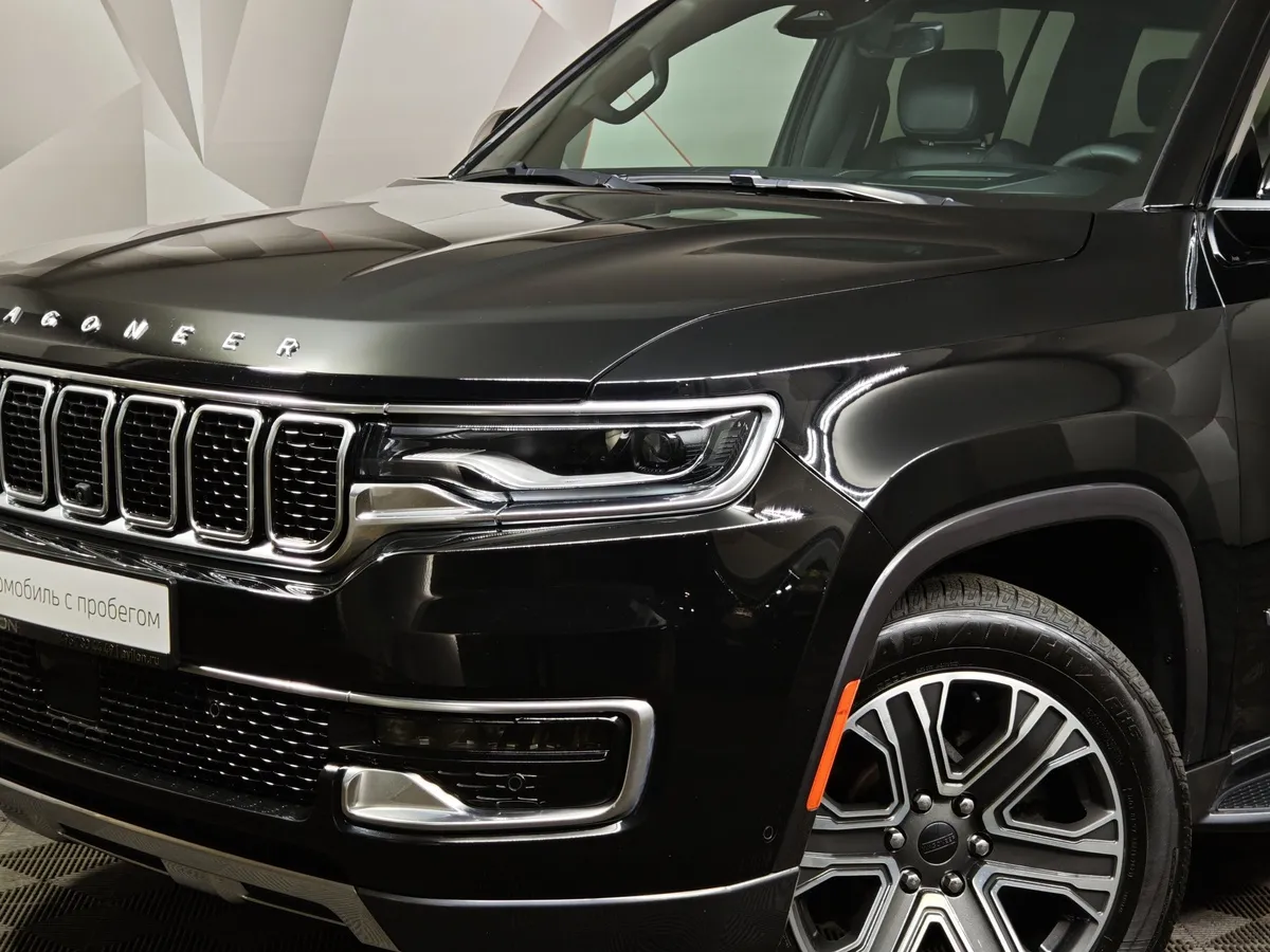 Jeep Grand Wagoneer 5.7 AT 4WD (397 л.с.) 7 мест Overland Черный в АВИЛОН. Слайд №10