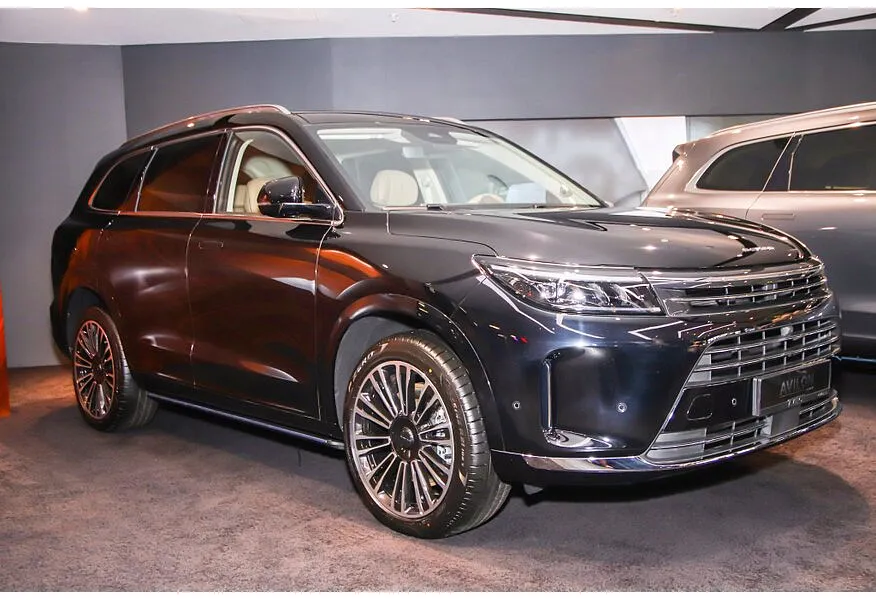 АВИЛОН - Seres M7 1.5 AT AWD (439 л.с.) Max Черный - slide 0