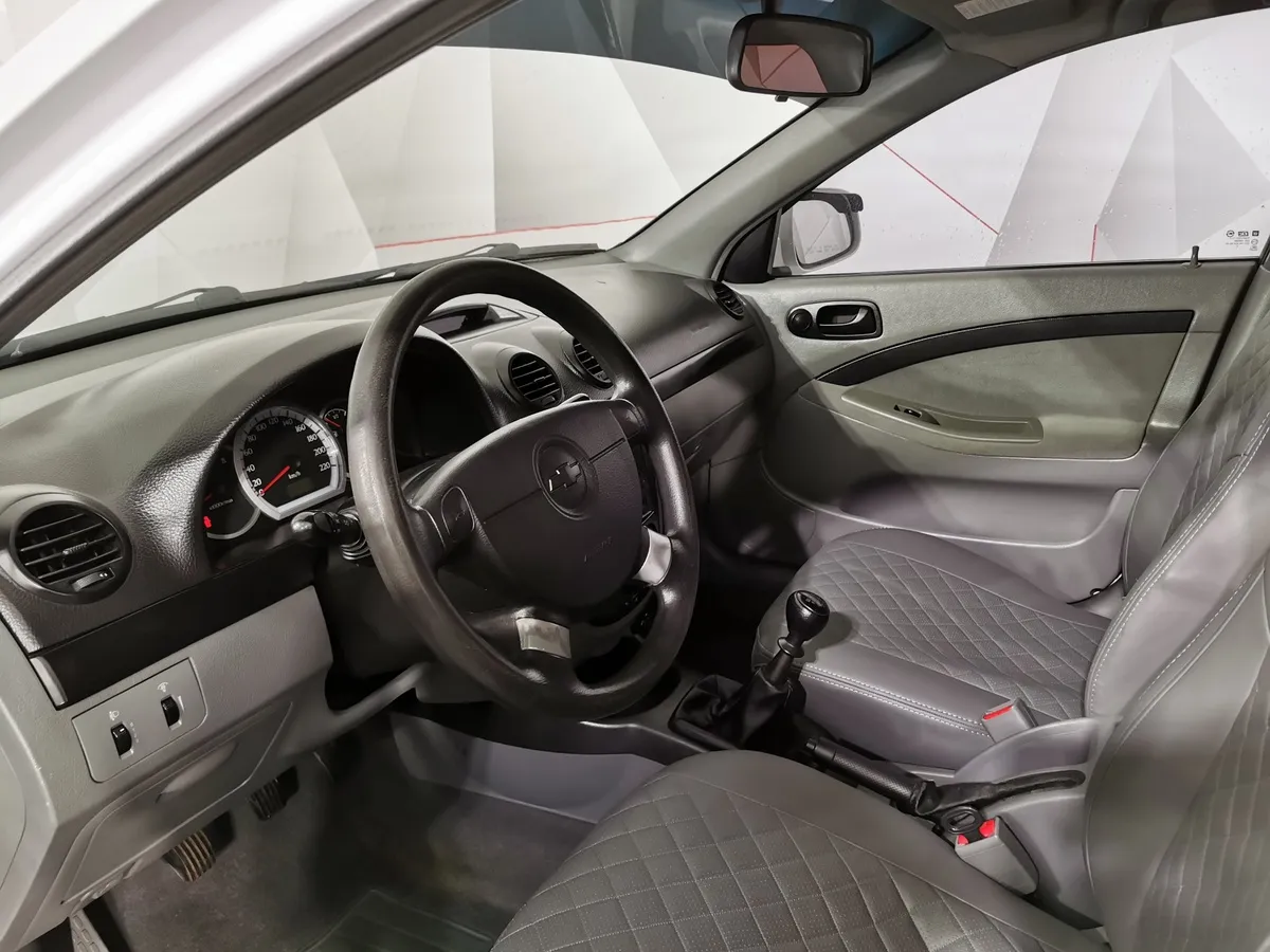 Chevrolet Lacetti 1.6 MT (109 л.с.) Белый в АВИЛОН. Слайд №18