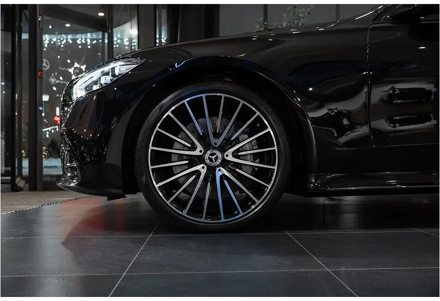 Mercedes-Benz S-Класс S 450 d 9G-TRONIC 4MATIC (330 л.с.) Черный в АВИЛОН. Слайд №1