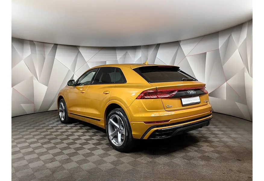 Audi Q8 55 TFSI Tiptronic quattro (340 л.с.) Оранжевый в АВИЛОН. Слайд №4