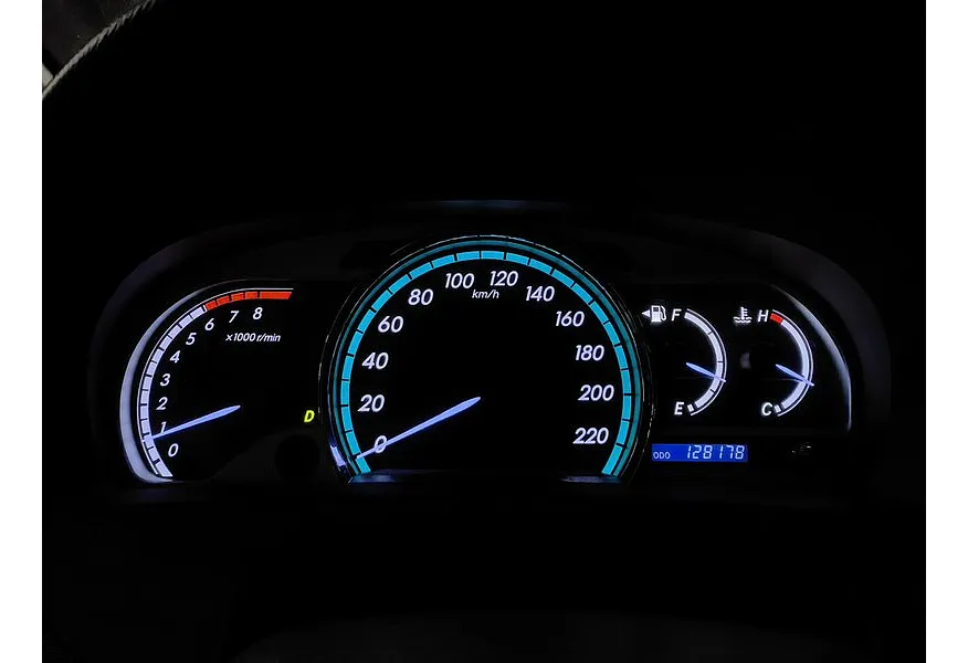 Toyota Venza 2.7 AT AWD (185 л.с.) Серый в АВИЛОН. Слайд №18