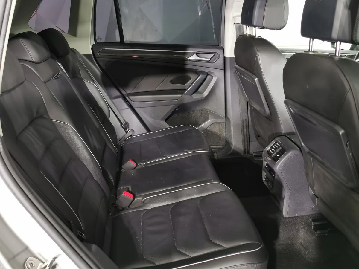 Volkswagen Tiguan 1.4 TSI 4Motion AT (150 л.с.) Exclusive Серый в АВИЛОН. Слайд №15