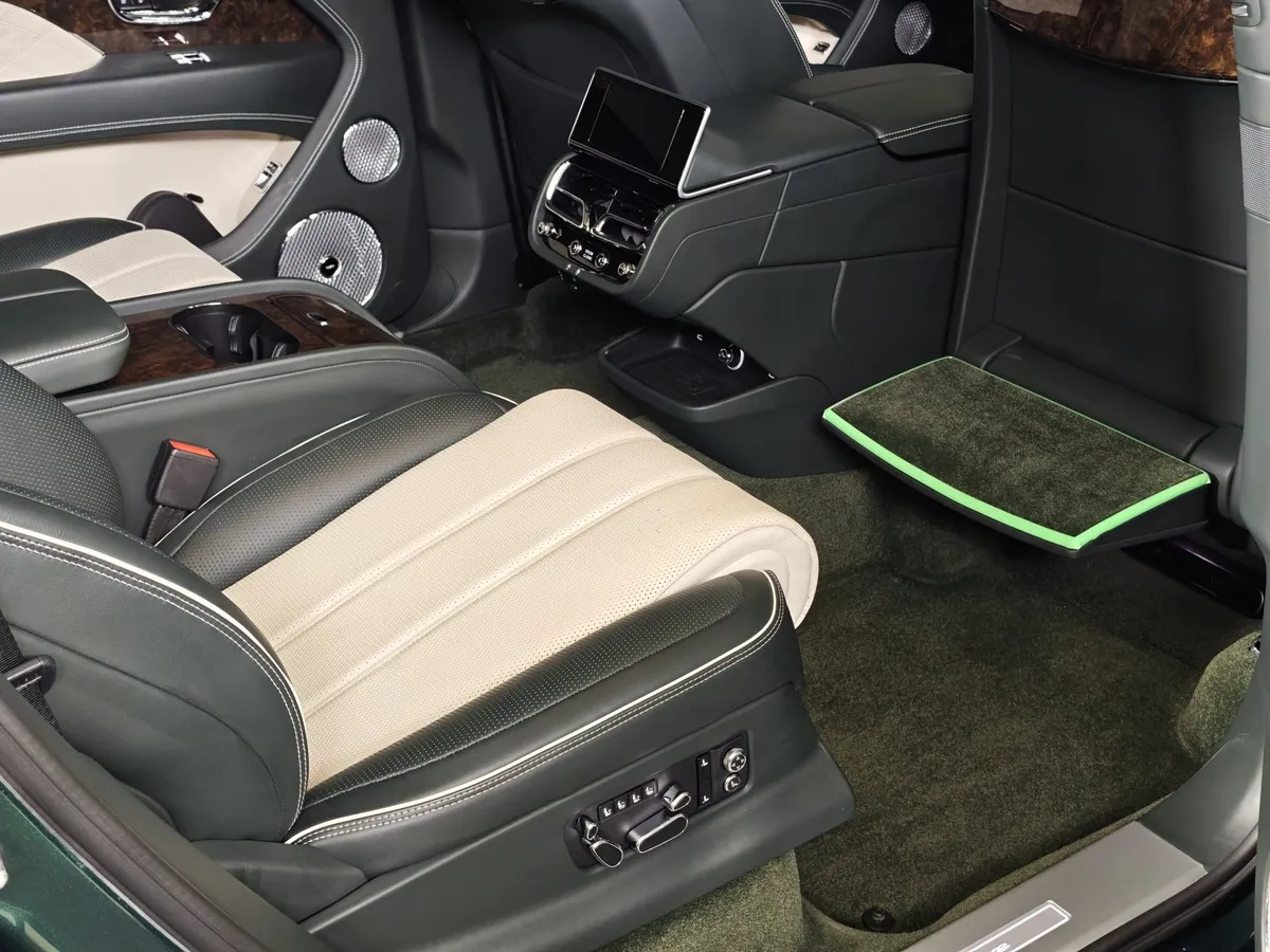 Bentley Bentayga 4.0 AT AWD (550 л.с.) Azure First Edition Комбинированный в АВИЛОН. Слайд №40