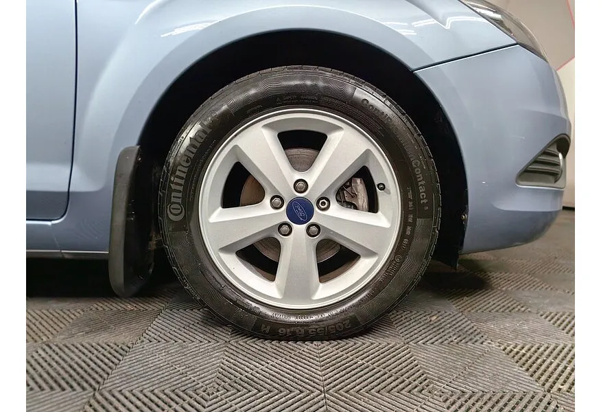 АВИЛОН - Ford Focus 1.4 MT (80 л.с.) Ambiente Голубой - slide 16