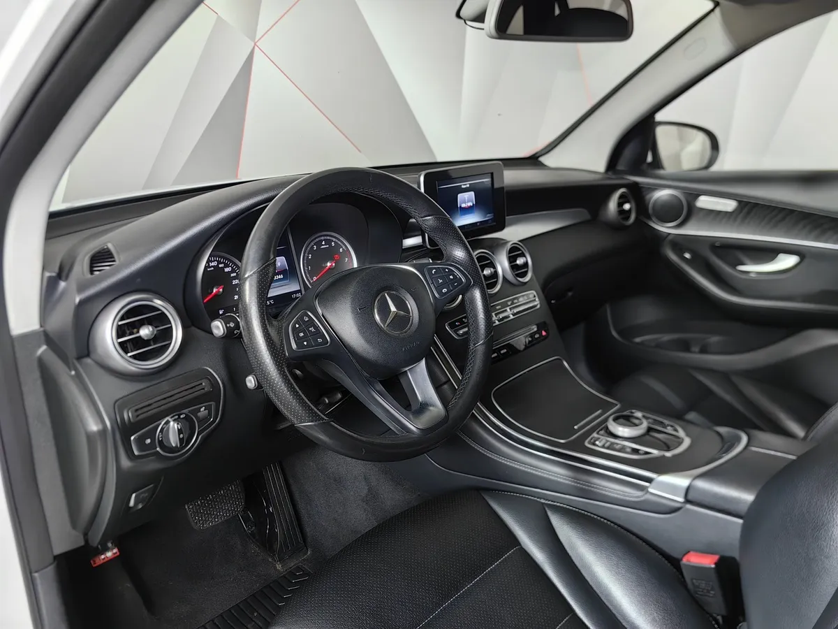 Mercedes-Benz GLC 250 9G-TRONIC 4MATIC (211 л.с.) Особая серия Белый в АВИЛОН. Слайд №18