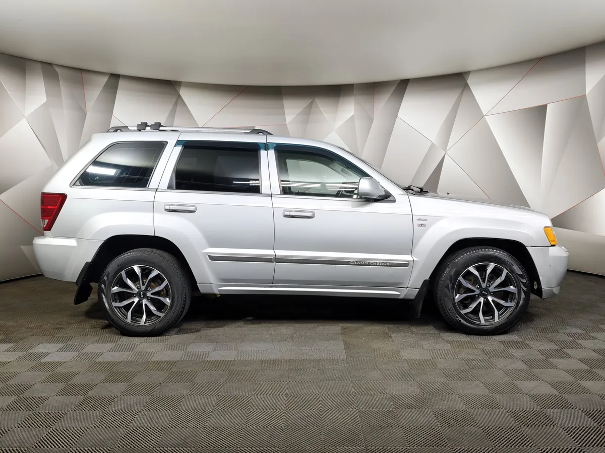 Jeep Grand Cherokee 3.0 CRD AT 4WD (218 л.с.) Серебристый в АВИЛОН. Слайд №6
