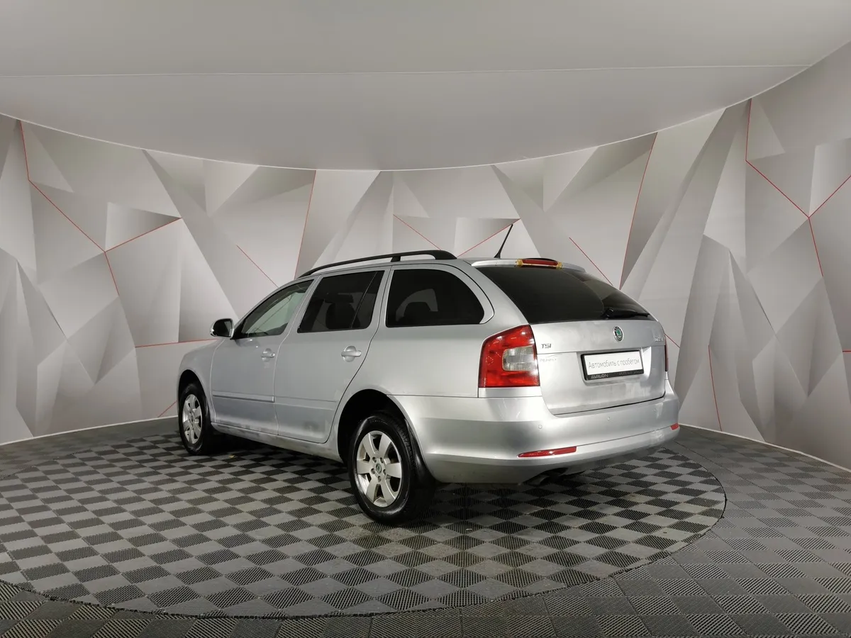 Skoda Octavia 1.8 TSI AT (152 л.с.) Elegance Серебристый в АВИЛОН. Слайд №4