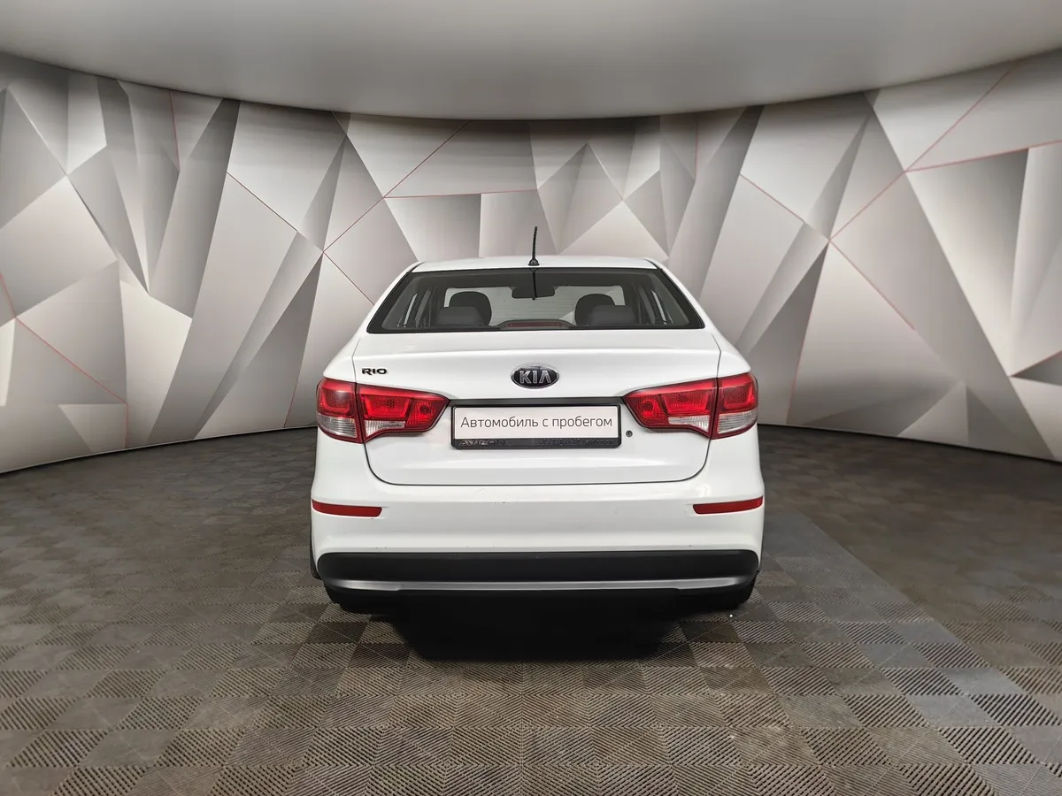 Kia Rio 1.6 AT (123 л.с.) Белый в АВИЛОН. Слайд №8