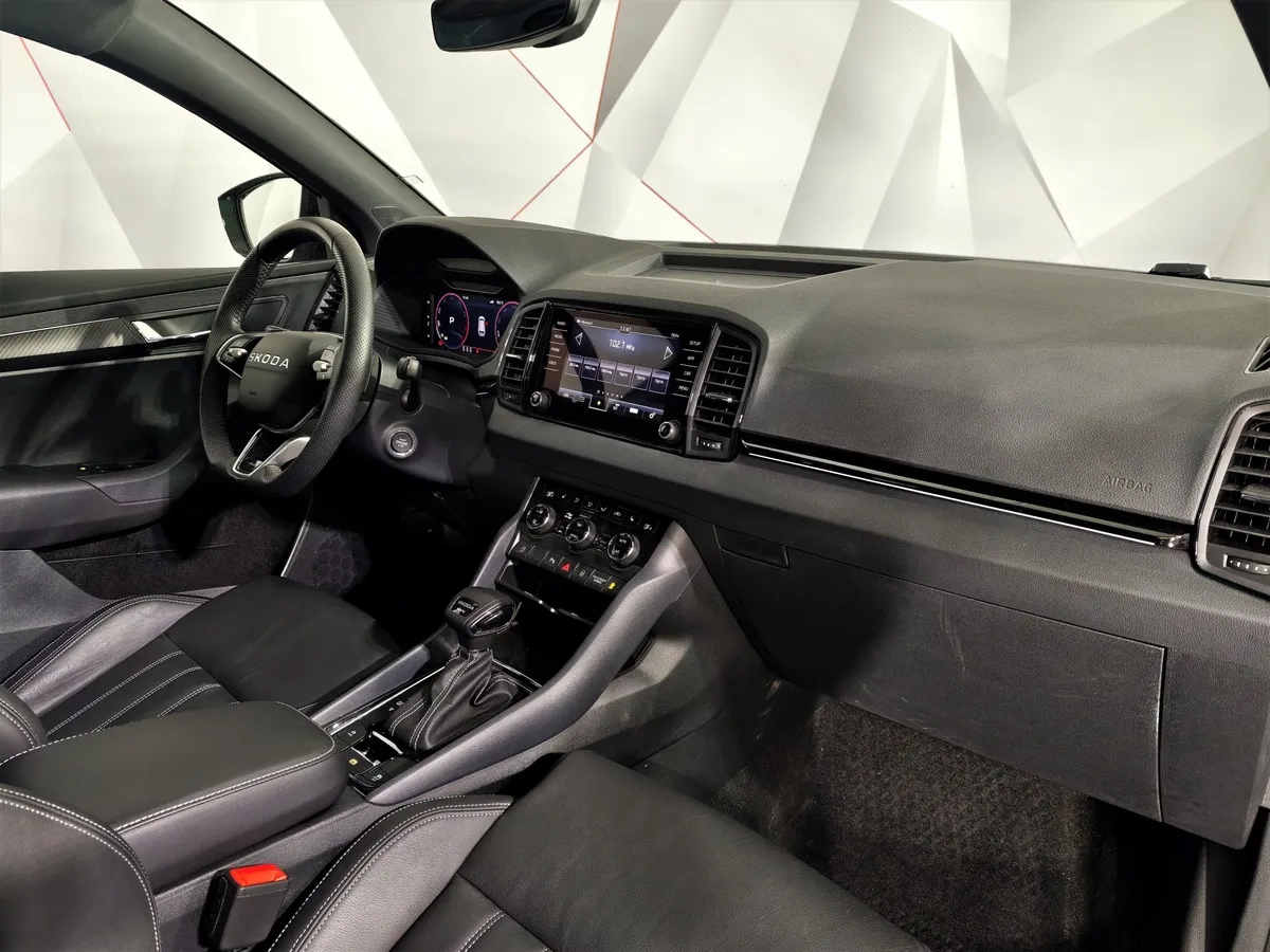 Skoda Karoq 2.0 AMT AWD (190 л.с.) SportLine 4х4 Серый в АВИЛОН. Слайд №13