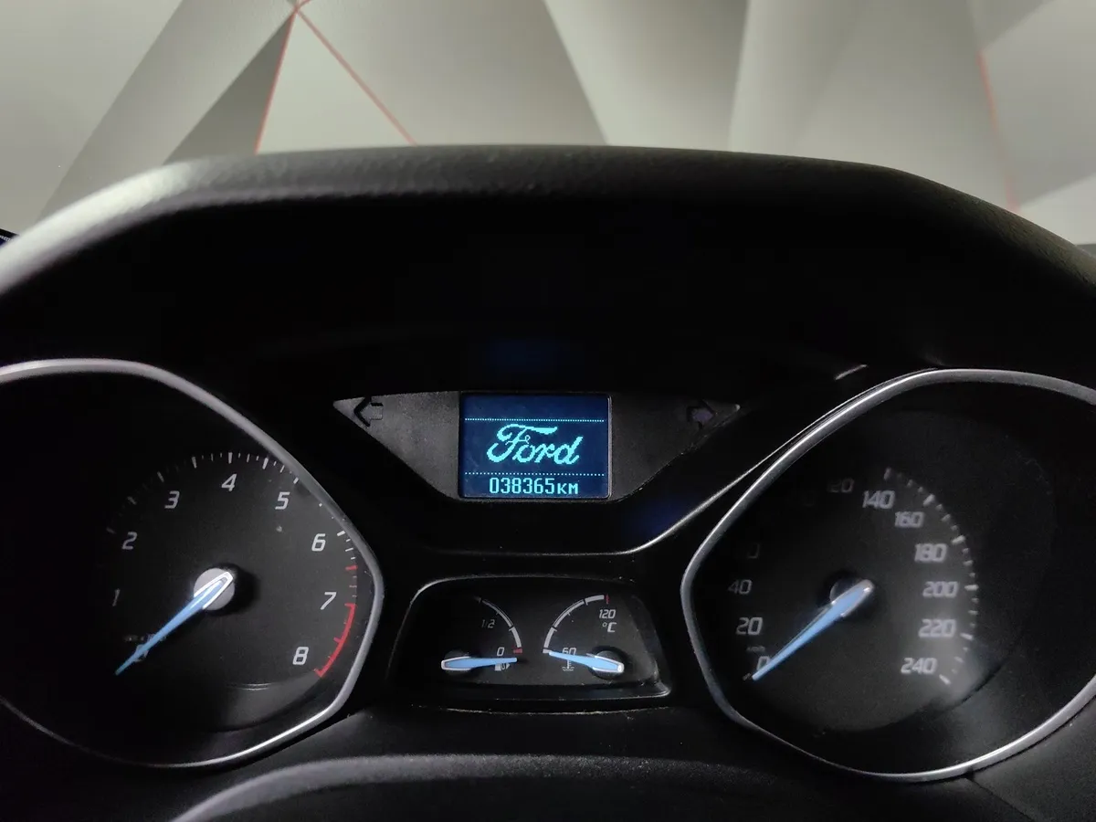 Ford Focus 1.6 Ti-VCT PowerShift (105 л.с.) Trend Голубой в АВИЛОН. Слайд №15
