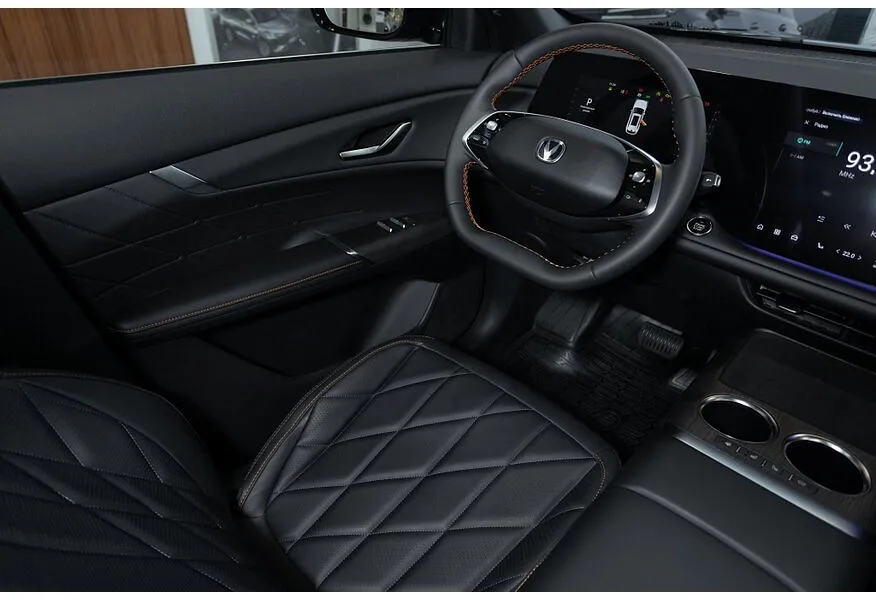 Changan CS75PLUS 2.0 AT 4WD (235 л.с.) Tech Черный в АВИЛОН. Слайд №11