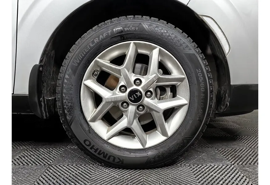 Kia Soul 1.6 MPI AT (123 л.с.) Comfort Серебристый в АВИЛОН. Слайд №9