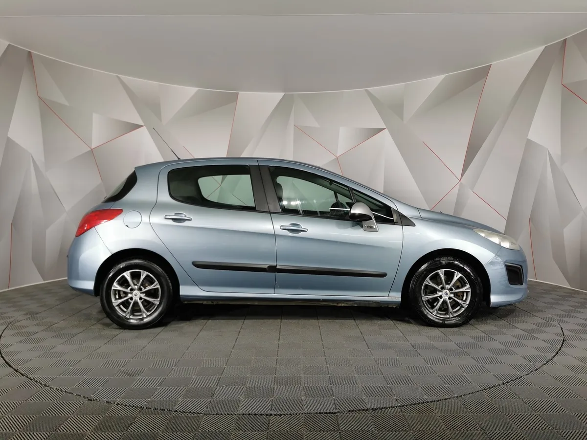 Peugeot 308 1.6 AT (120 л.с.) Серый в АВИЛОН. Слайд №6