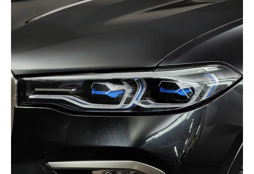 BMW X7 M50d M 50 Years Special Edition Черный в АВИЛОН. Слайд №8