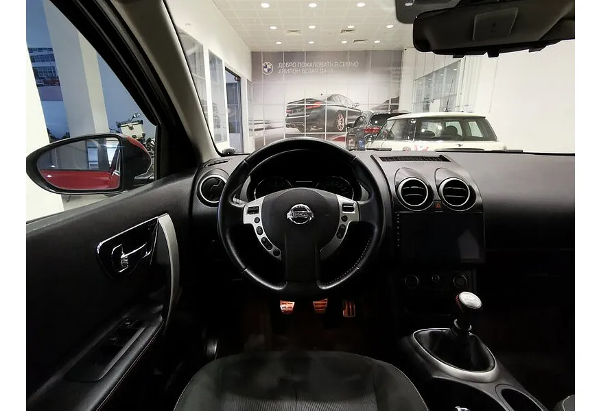 Nissan Qashqai 2.0 MT FWD (141 л.с.) Красный в АВИЛОН. Слайд №17