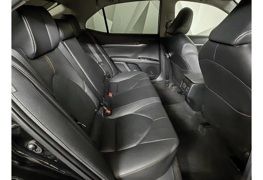 Toyota Camry 3.5 AT (249 л.с.) Черный в АВИЛОН. Слайд №14