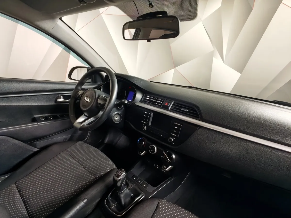 Kia Rio X-Line 1.4 AT (100 л.с.) Черный в АВИЛОН. Слайд №13