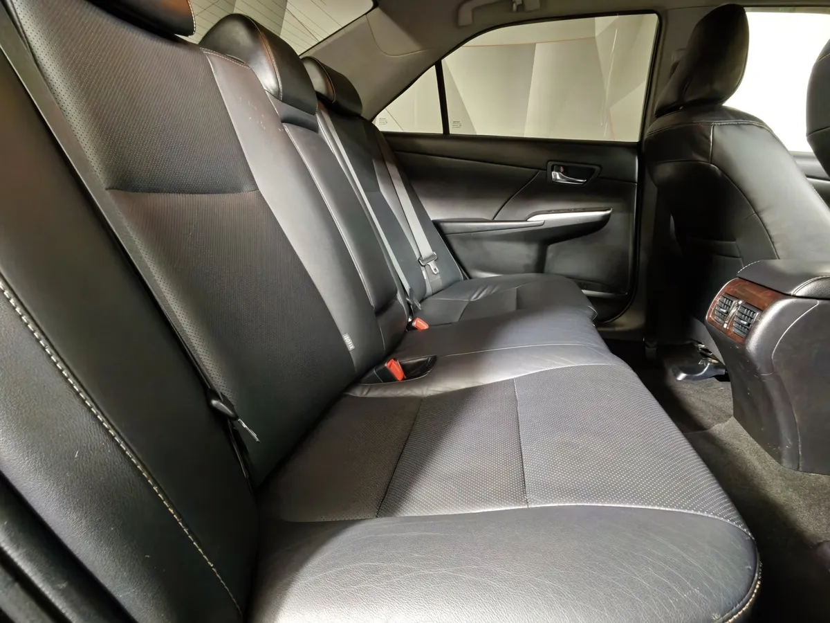 Toyota Camry 2.5 AT (181 л.с.) Стандарт Черный в АВИЛОН. Слайд №16