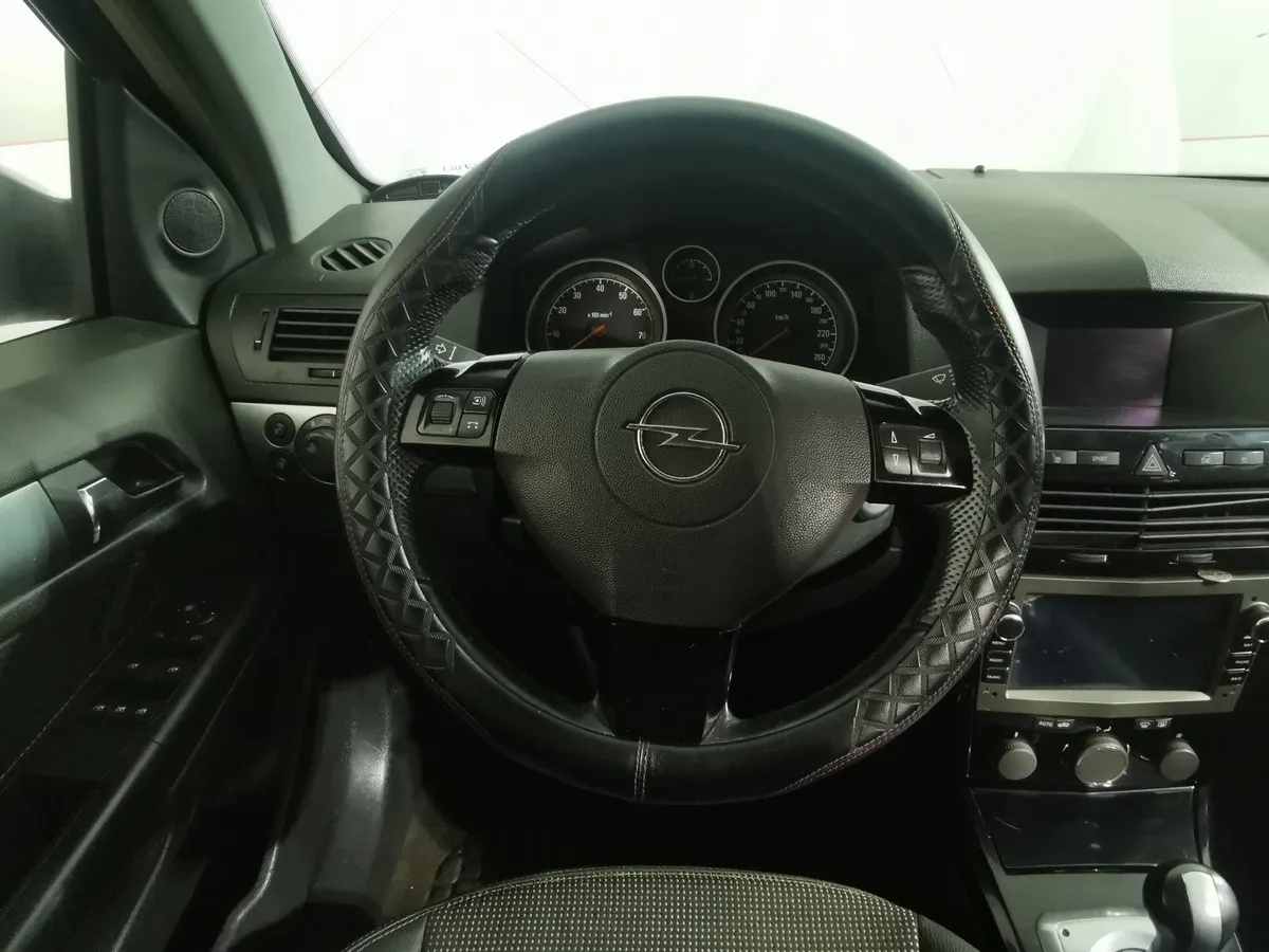 Opel Astra 1.6 MT (105 л.с.) Серый в АВИЛОН. Слайд №19