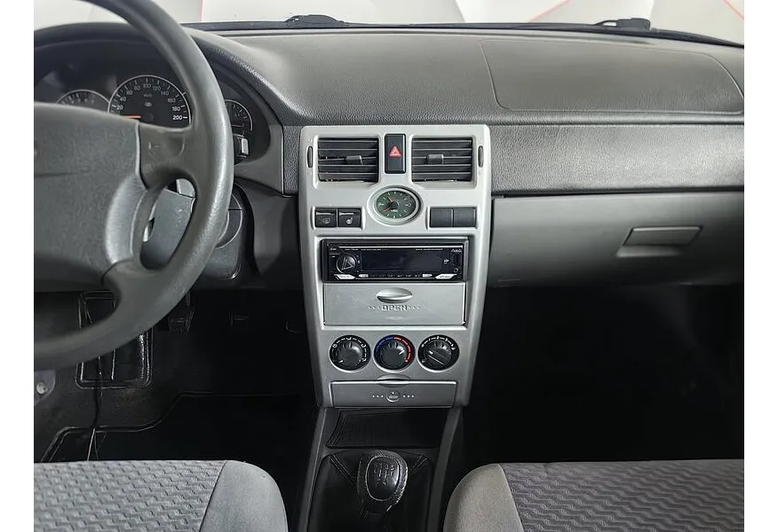 ВАЗ (Lada) Priora 1.6 MT (98 л.с.) в АВИЛОН. Слайд №13