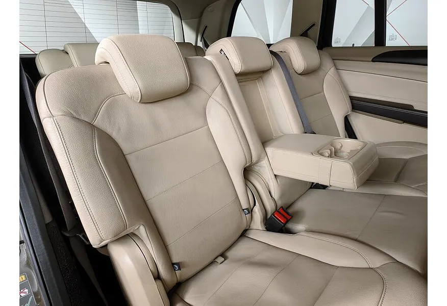 Mercedes-Benz GLS 400 4MATIC 9G-TRONIC (333 л.с.) Особая серия Коричневый в АВИЛОН. Слайд №17