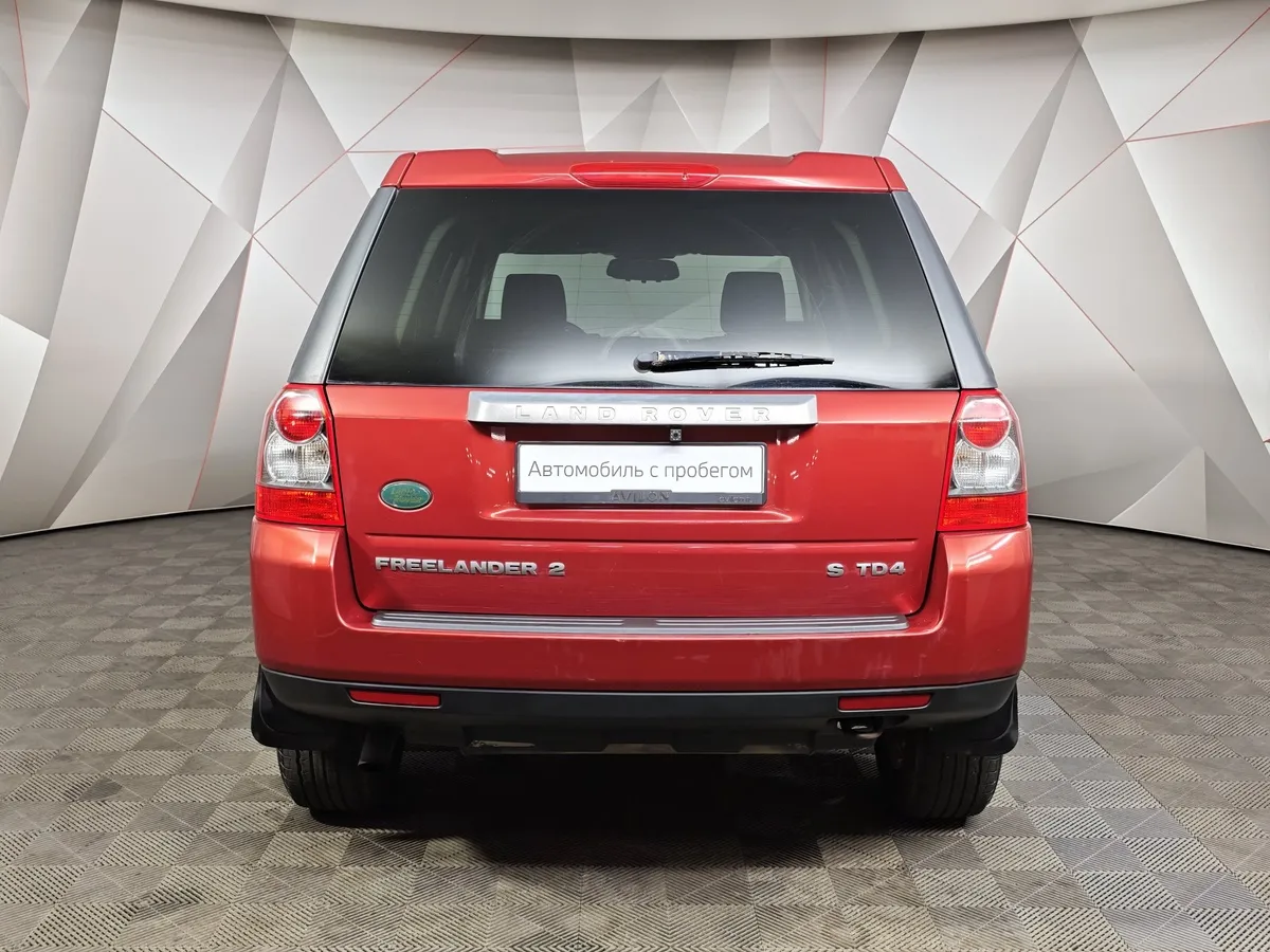 Land Rover Freelander 2.2 TD AT (160 л.с.) Красный в АВИЛОН. Слайд №8