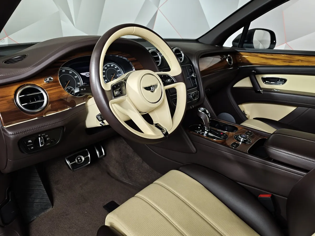 Bentley Bentayga 4.0 AT AWD (550 л.с.) Серый в АВИЛОН. Слайд №19