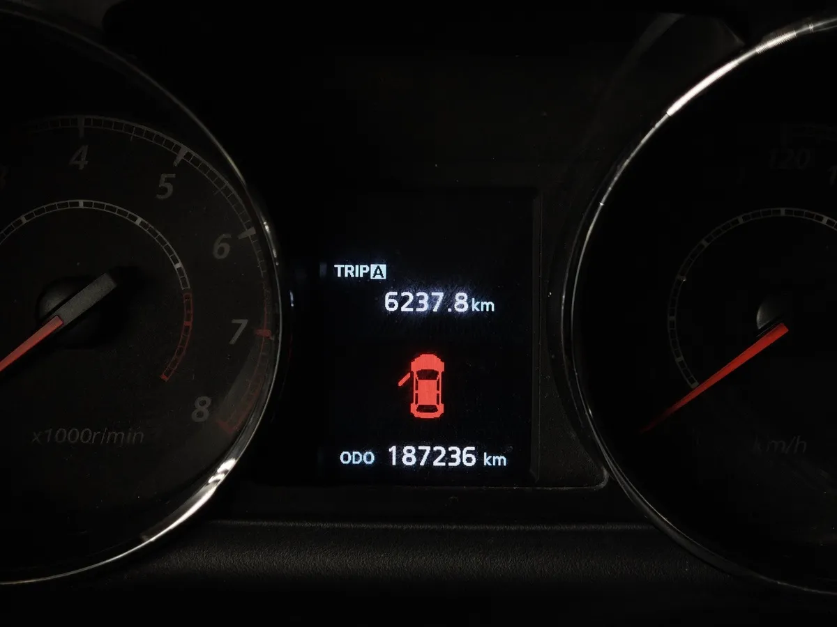 Citroen C-Crosser 2.4 CVT 4WD (170 л.с.) Серый в АВИЛОН. Слайд №16