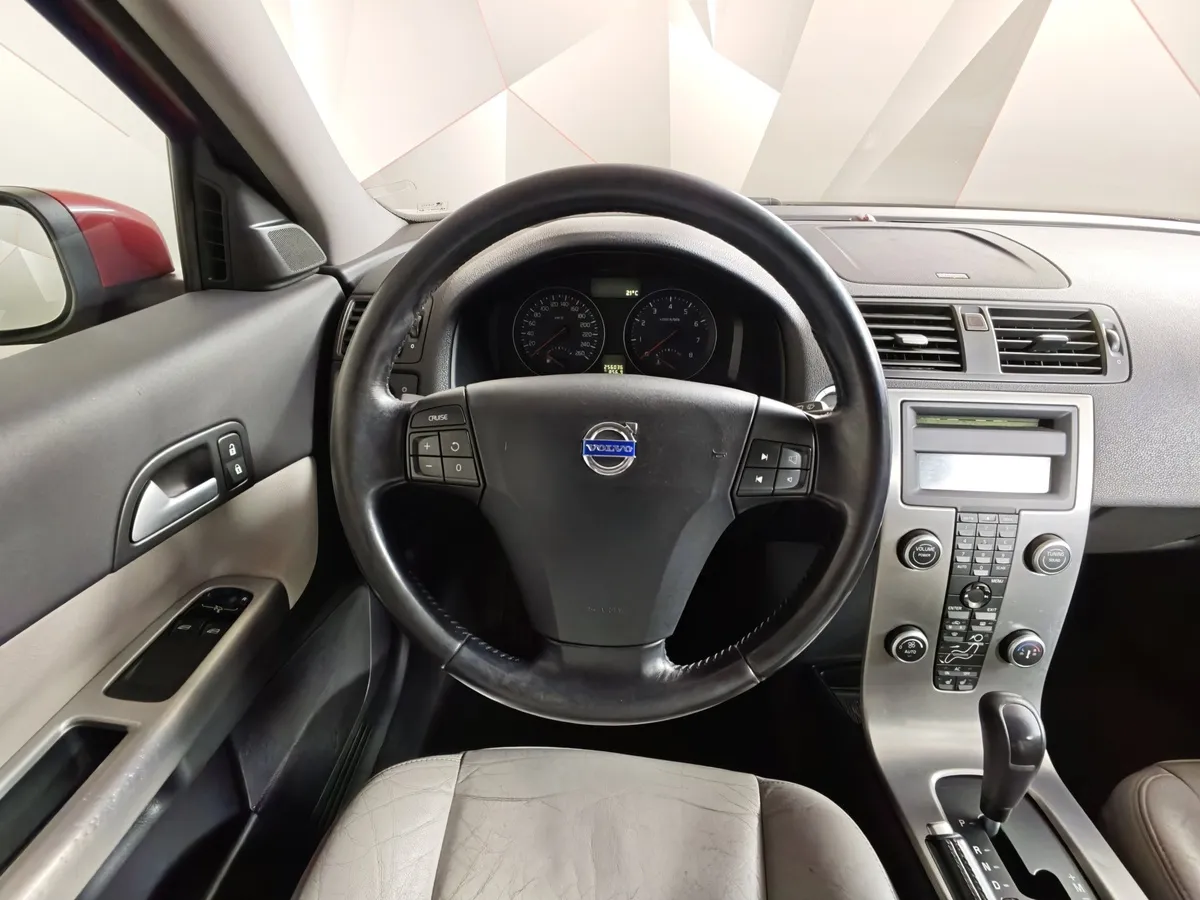 Volvo C30 2.4 Geartronic (170 л.с.) Красный в АВИЛОН. Слайд №18